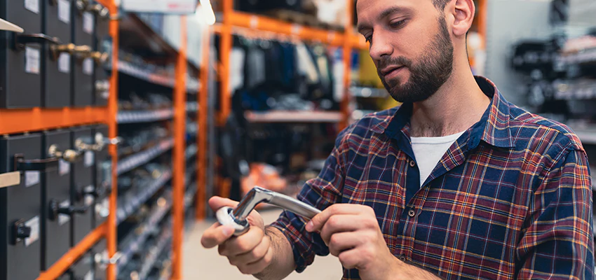 Locksmith For Retail Stores Lockout Services in Brentwood, California
